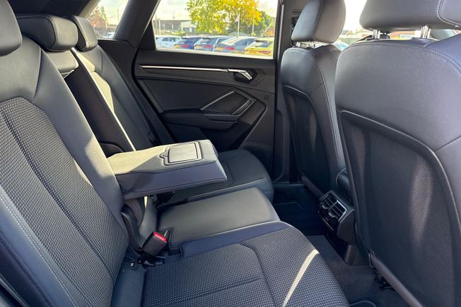 Audi Q3 Photo 45