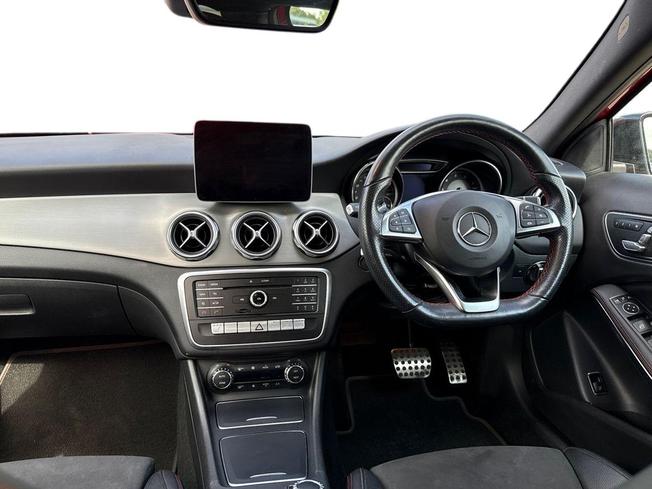 MERCEDES-BENZ Gla Photo 11