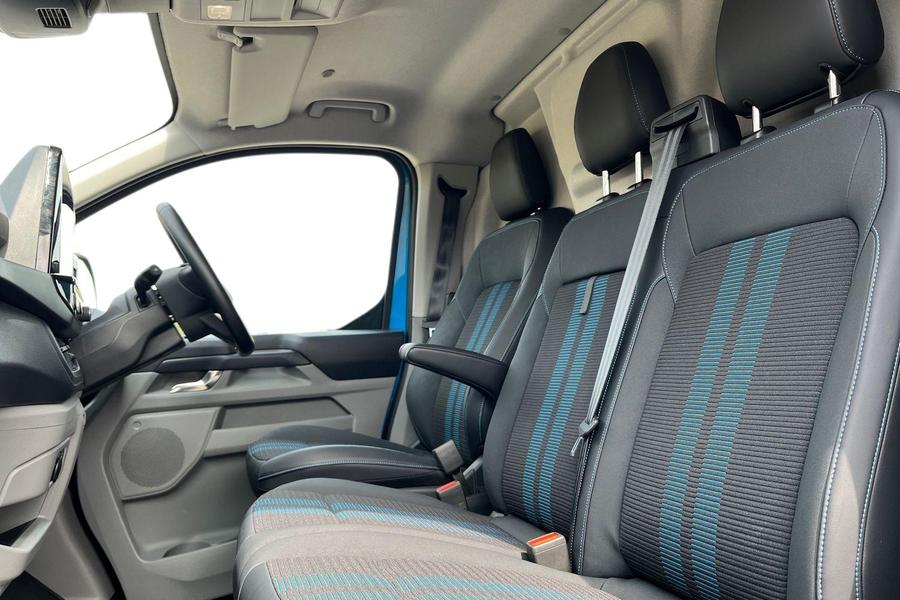 Ford E-Transit Custom Photo autoimg-94a022a0d8b0342237edc7b920b9bab0c276aaae.jpg