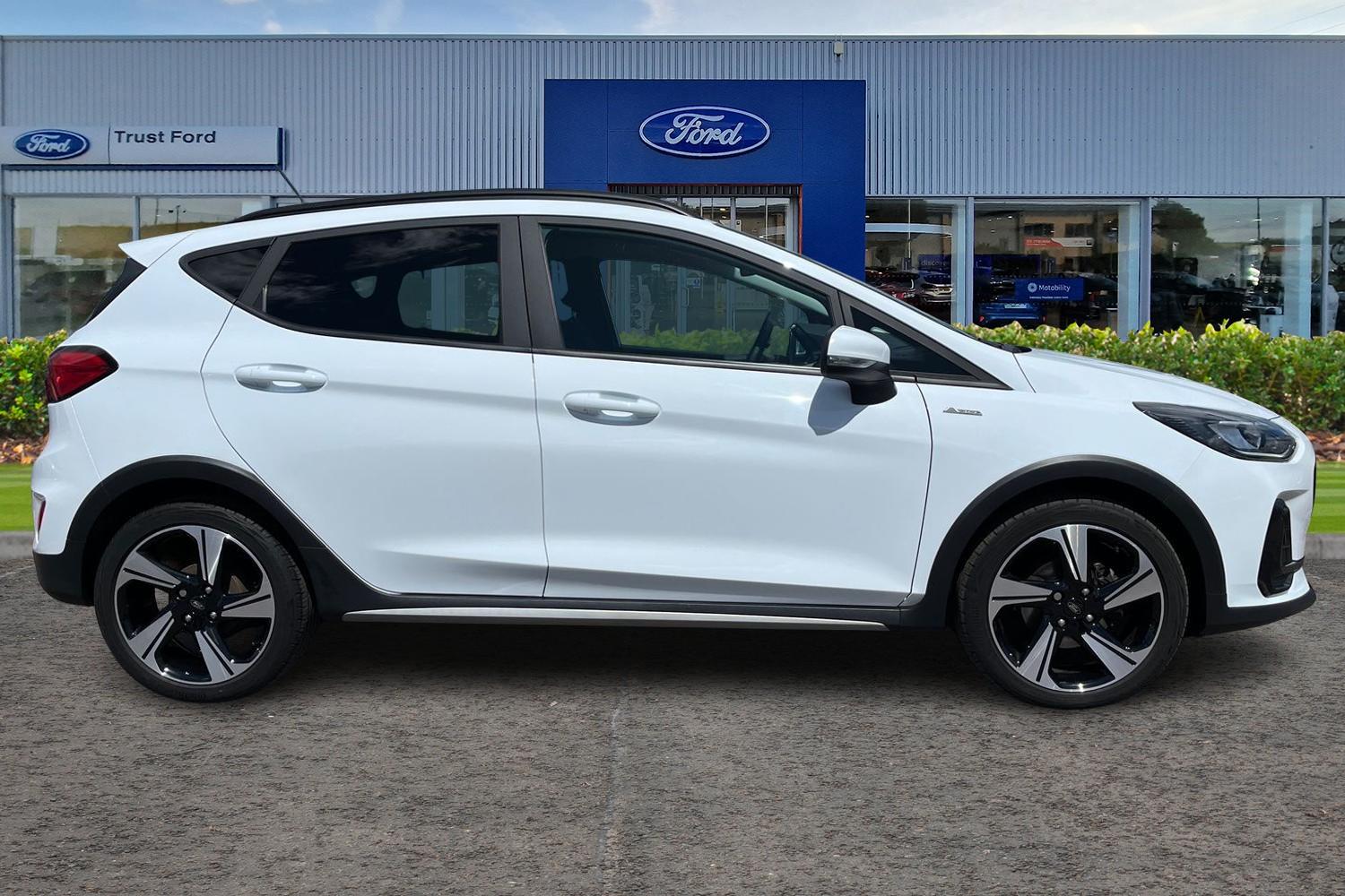 Ford Fiesta Photo 2