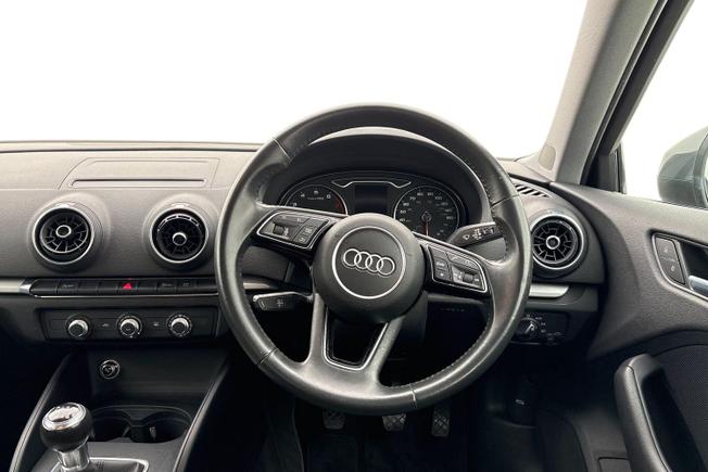 AUDI A3 Photo 11