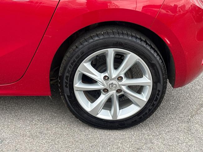 VAUXHALL Corsa Photo 23