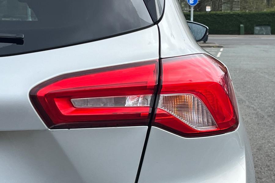 Ford FOCUS Photo autoimg-94a92d6c47a96718985ad8a10c8bec5db49c7ece.jpg