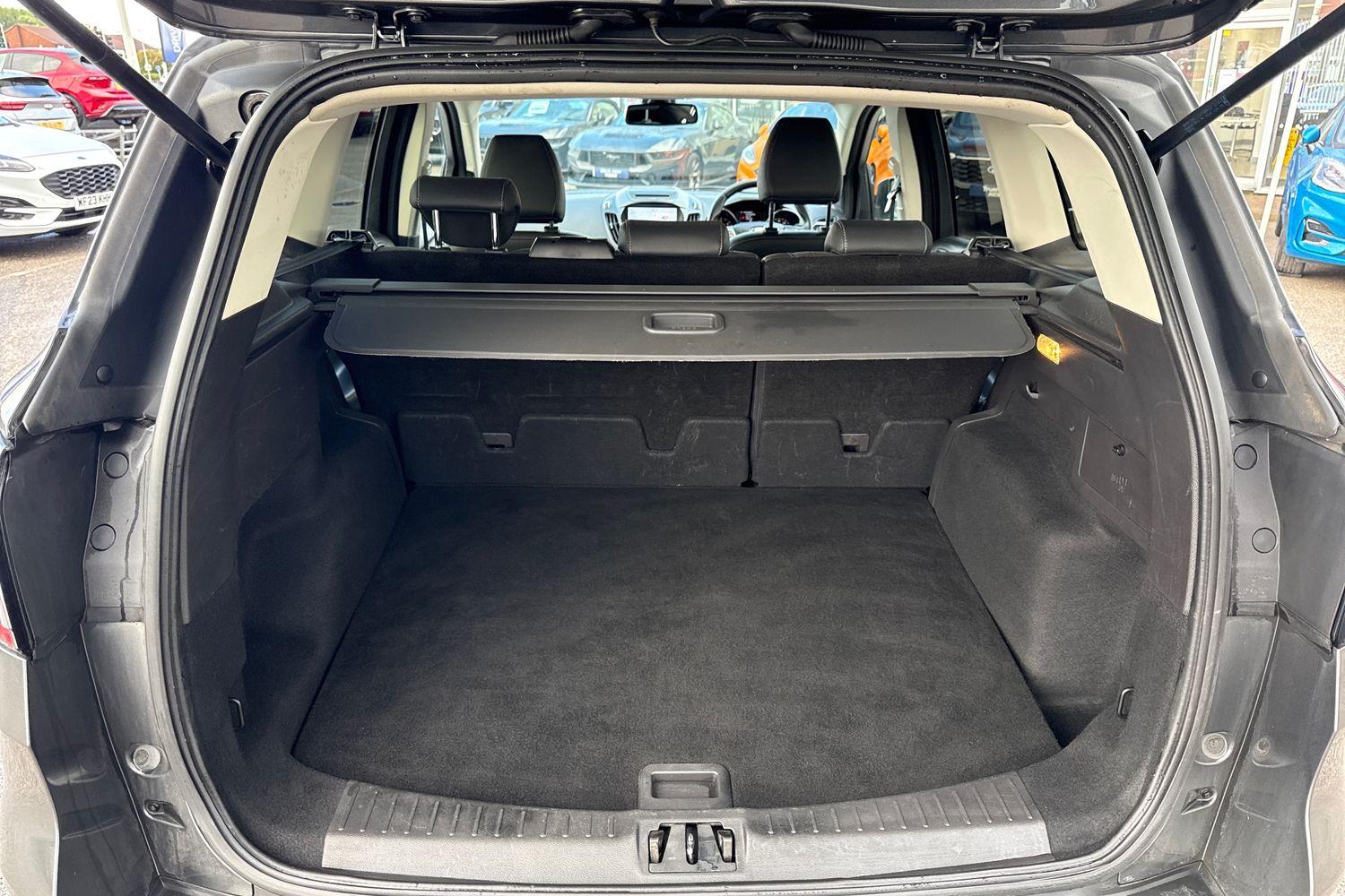 Ford KUGA Photo 20