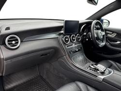 MERCEDES-BENZ GLC Photo 2