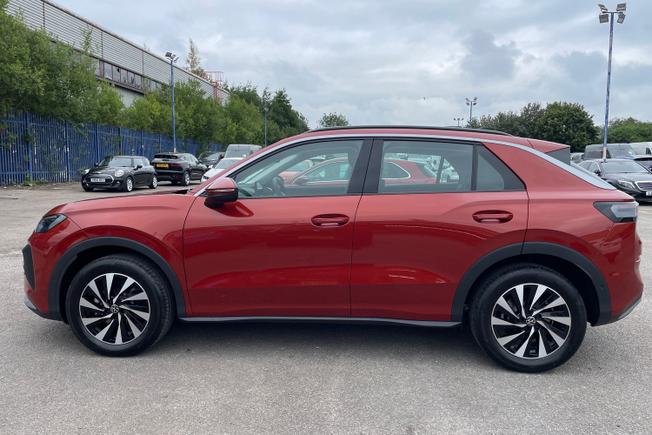 VOLKSWAGEN T-Roc Photo 32