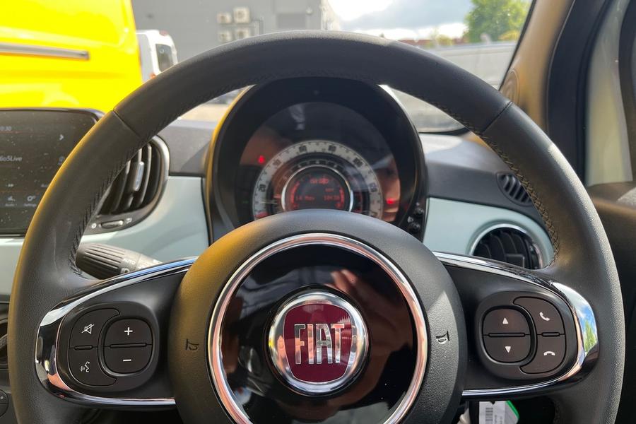 Fiat 500 Photo autoimg-94b3fe1a6c513c6ada168194386a77e294b5e55f.jpg
