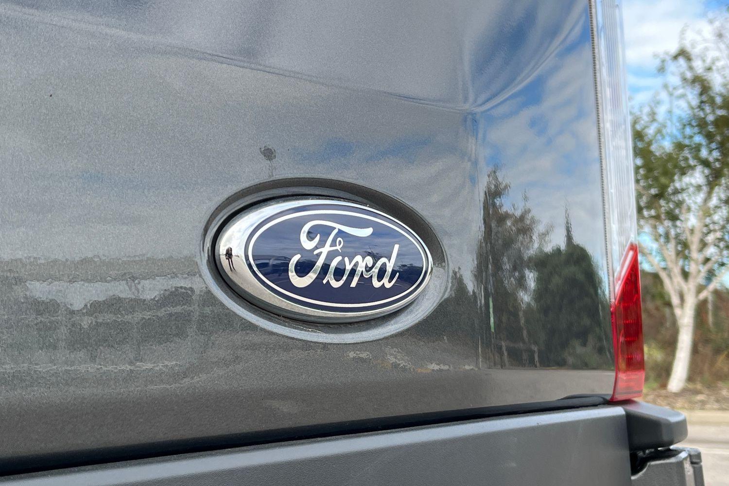 Ford TRANSIT Photo 28
