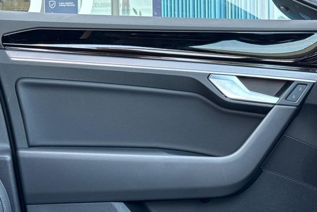 VOLKSWAGEN Touareg Photo 37