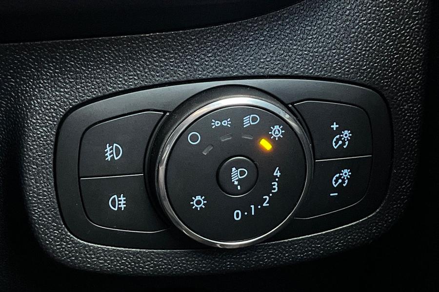 Ford Fiesta Photo autoimg-94b6b13e64d500e544ad1df26cb11abf3a651a3c.jpg