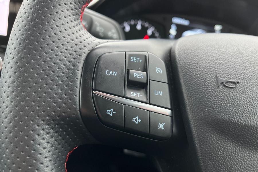 Ford Fiesta Photo autoimg-94b996a722bf1b07d522e2250f623c0c55ab4169.jpg
