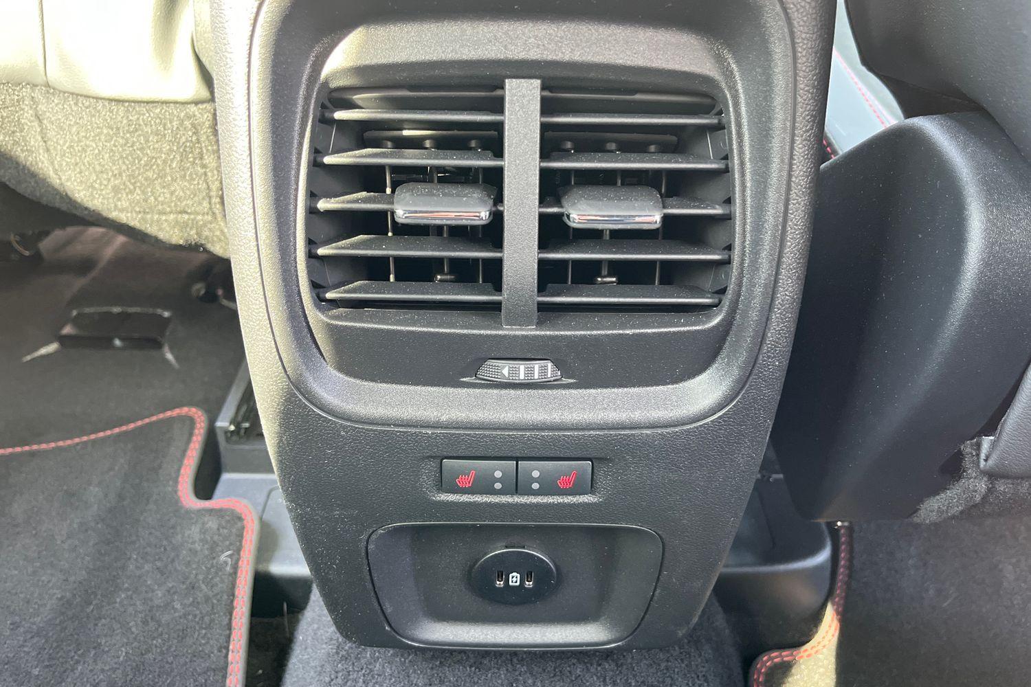 Ford KUGA Photo 33