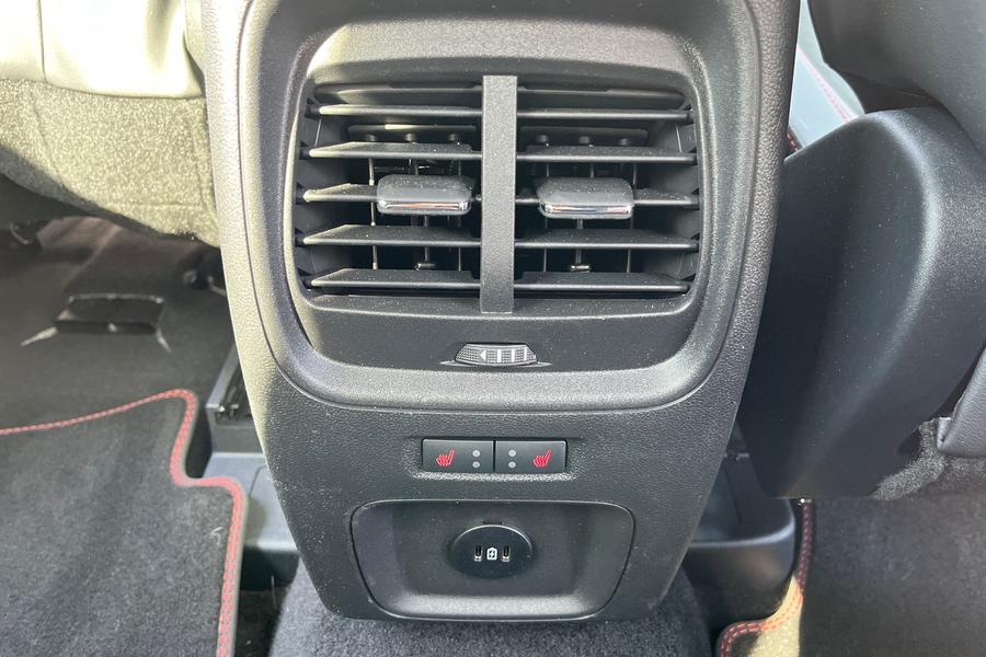 Ford KUGA Photo autoimg-94c0c9a4bf74761c03d486333b3ddd46d83939c1.jpg