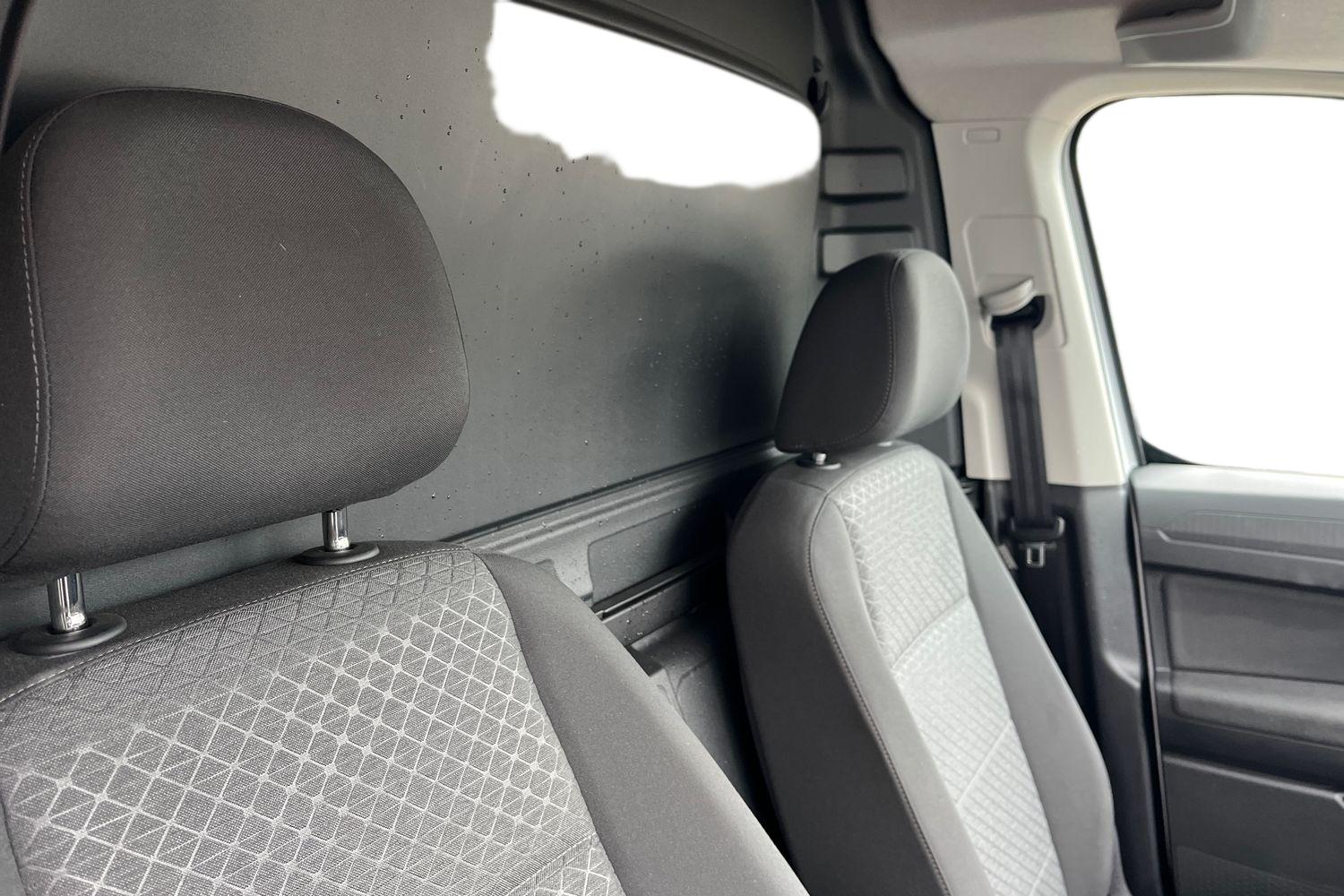 Ford TRANSIT CONNECT Photo 9
