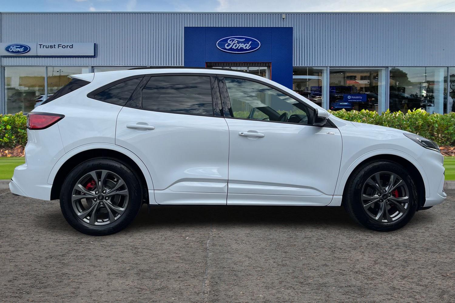 Ford KUGA Photo 2