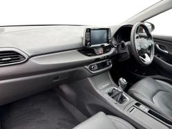 HYUNDAI I30 Photo 2