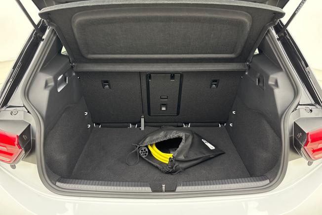VOLKSWAGEN ID.3 Photo 12