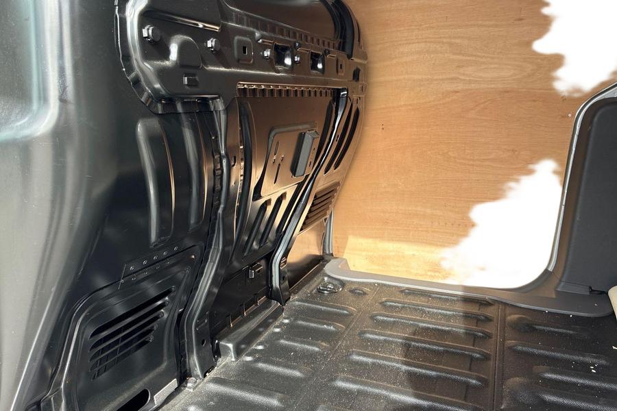 Ford TRANSIT CONNECT Photo autoimg-94cea2dbfc7c76b79a6ebf21611a630f7e6e028c.jpg