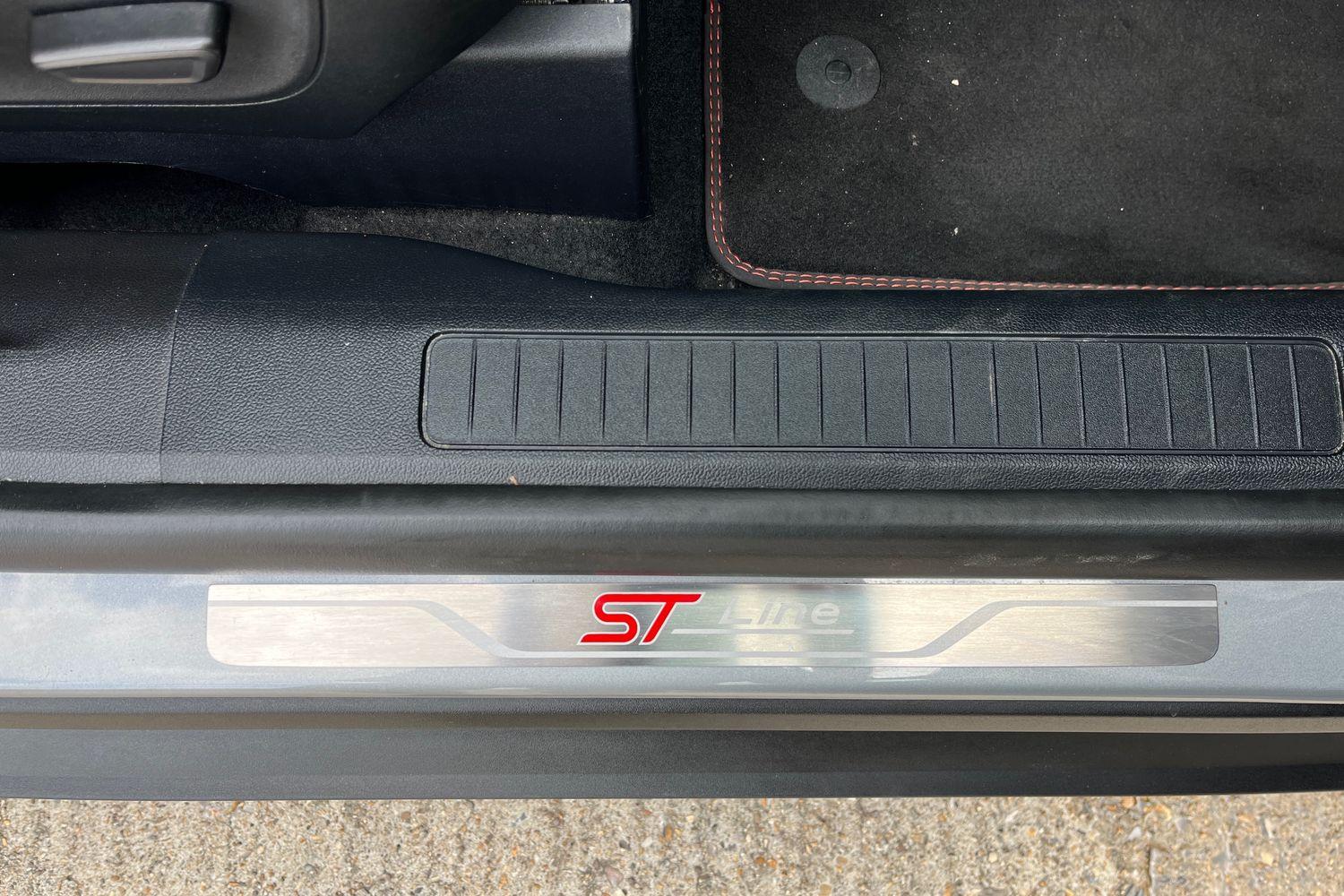 Ford Kuga Photo 29