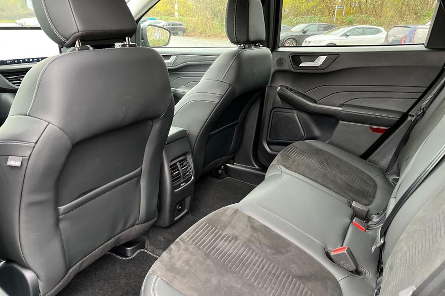 Ford KUGA Photo autoimg-94d44c73ffb7dc348f95b8a34729bba724d605ec.jpg
