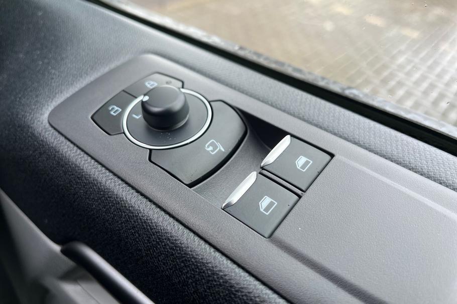 Used FORD TOURNEO CUSTOM SB75LSD 34