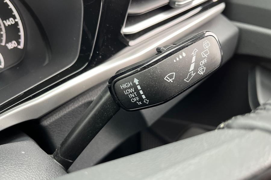 Ford TOURNEO CONNECT Photo autoimg-94db0321ed92991b17c3d9434ae97af957f0dcea.jpg