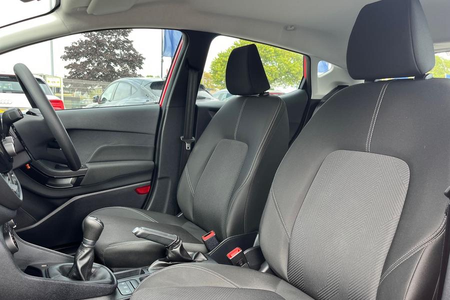 Ford Fiesta Photo autoimg-94dbada0a031c584fb40ff2f862c229448d51f7d.jpg