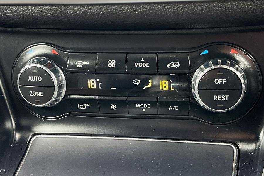 Mercedes-Benz CLA Photo autoimg-94ddbe67701e2a5a88b5617a301adb7cd58c0676.jpg