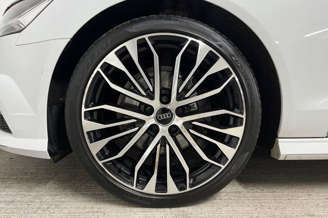 AUDI A6 Avant Photo 5