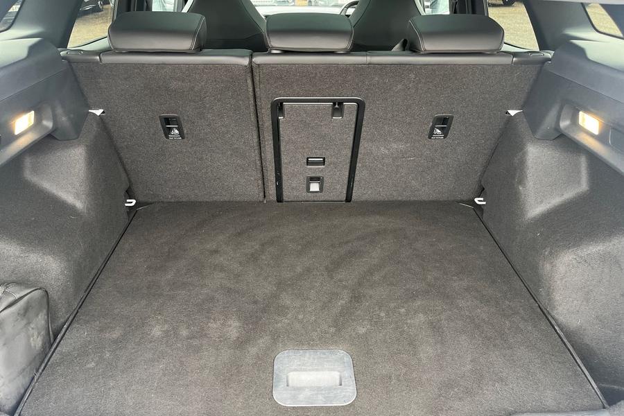 Ford Explorer Photo autoimg-94ee494691e7bbb2b6787967610118b5cce44642.jpg