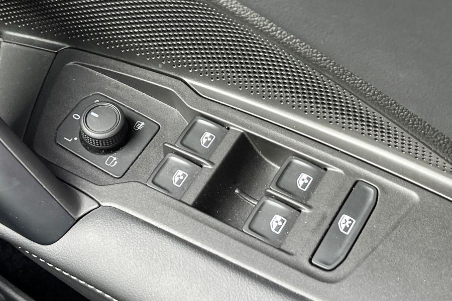 Volkswagen TIGUAN Photo autoimg-94ee919b5b8c7d45d8e0ec6cd005dc696323e00a.jpg