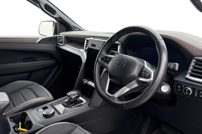 VOLKSWAGEN Amarok Photo 6