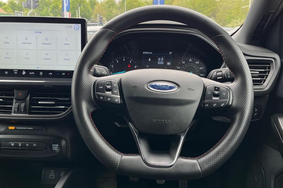 Ford FOCUS Photo autoimg-94f0b8cfbc04bb5b0c2a86e61dabb78f23daae4d.jpg