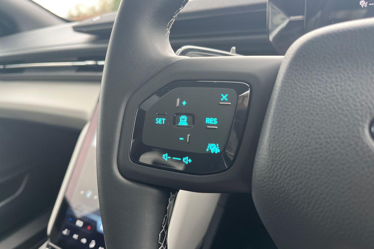 Ford Explorer Photo 25