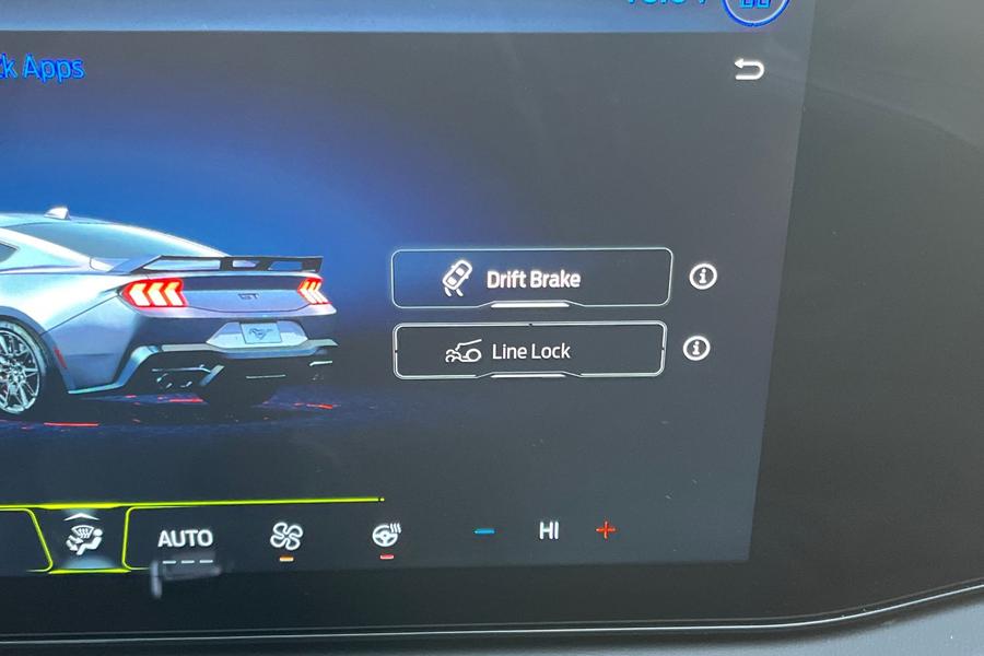 Ford MUSTANG Photo autoimg-94fc343dbd3e34e762c89308476655335f12a861.jpg