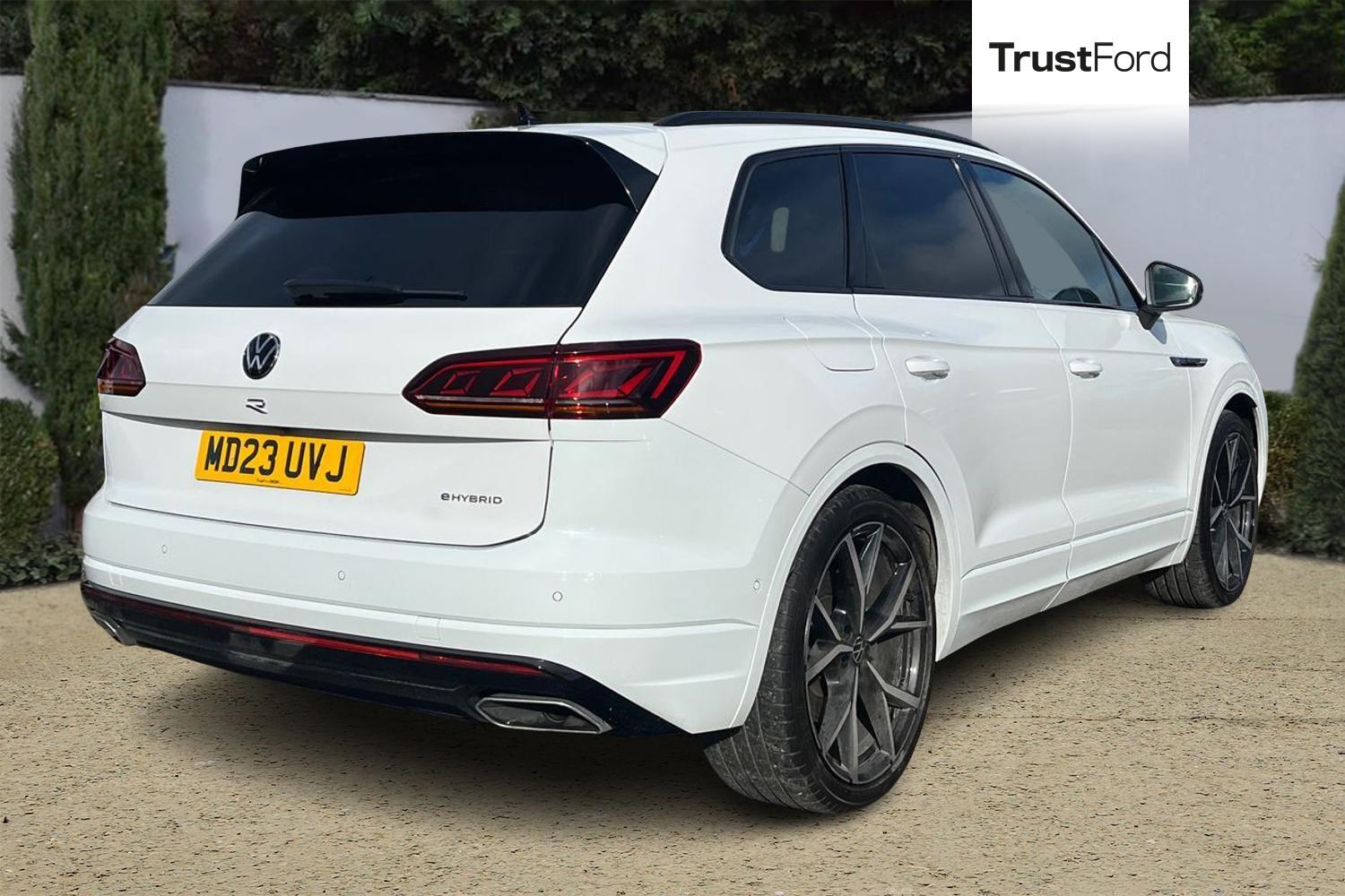 Volkswagen Touareg Photo 3