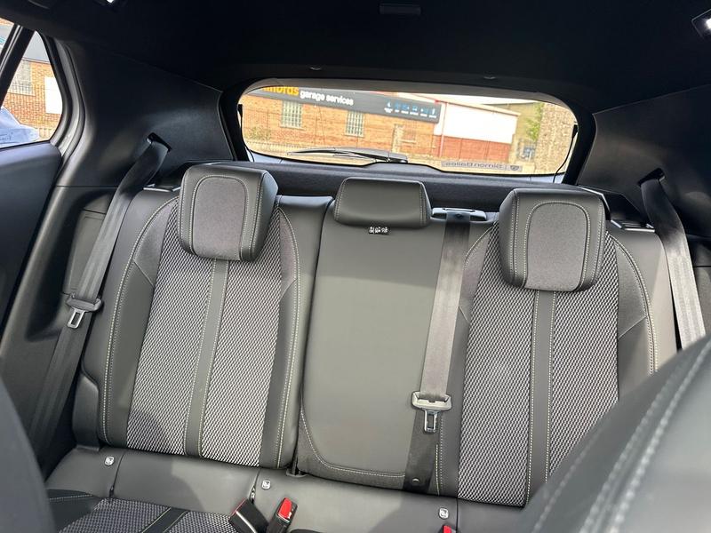 Used Peugeot E-2008 YB74RNY 29