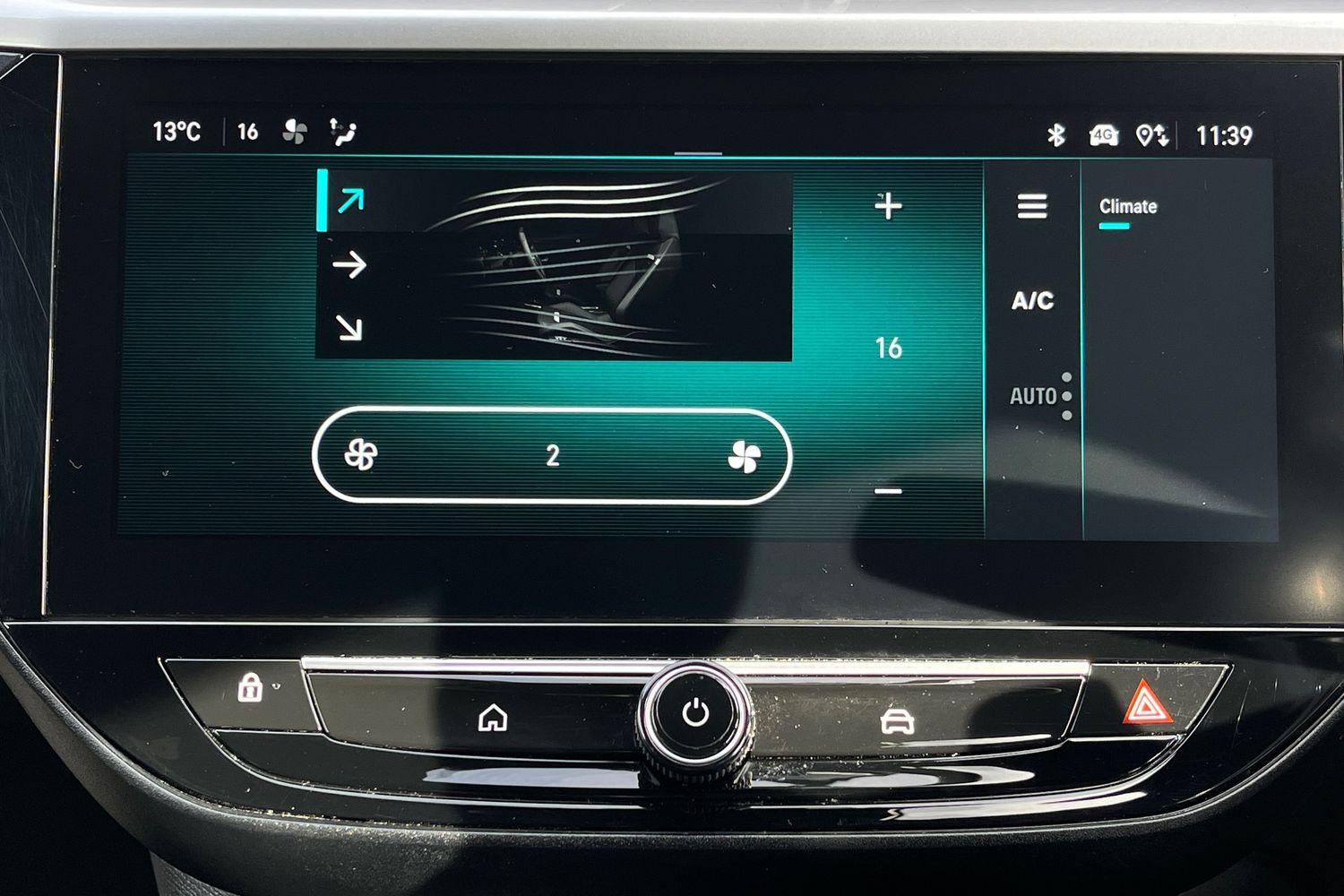 Vauxhall CORSA Photo 28