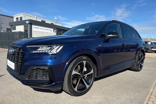 AUDI Q7 Photo 26