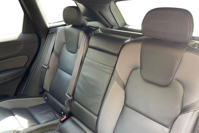 VOLVO XC60 Photo 9