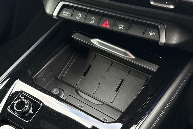 AUDI Q3 Photo 36