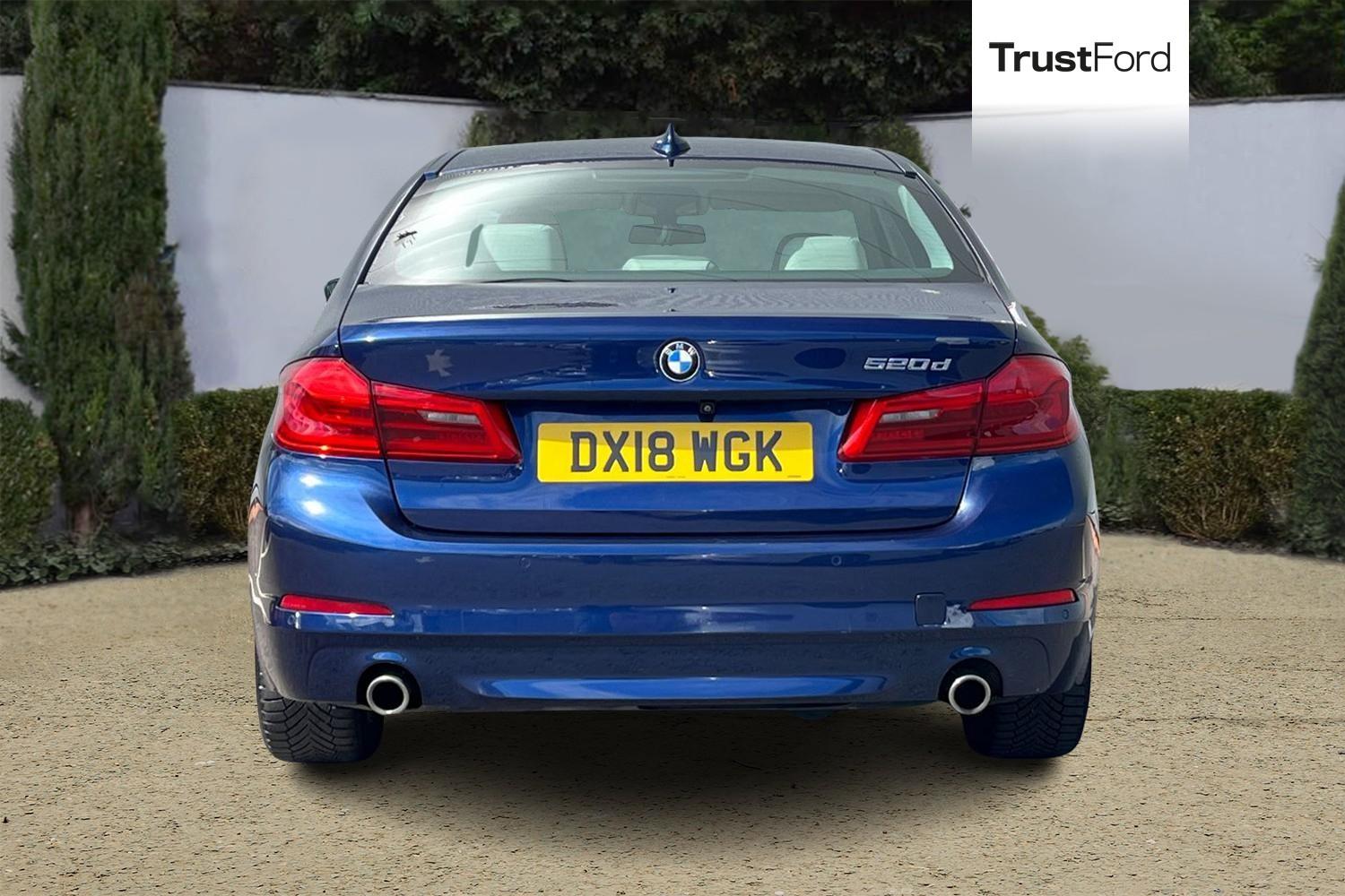 BMW 5 SERIES Photo 6