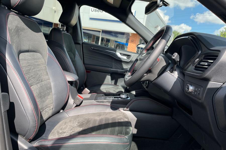 Ford Kuga Photo autoimg-950fba678ac9bf3f7e3f154a5ab2984c84601924.jpg