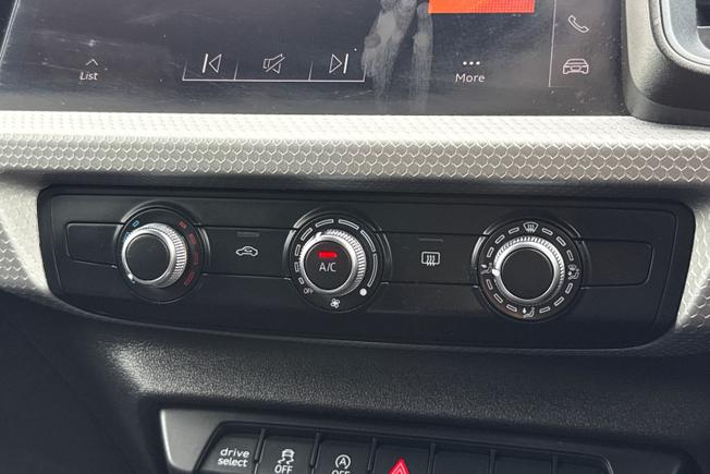 AUDI A1 Photo 35