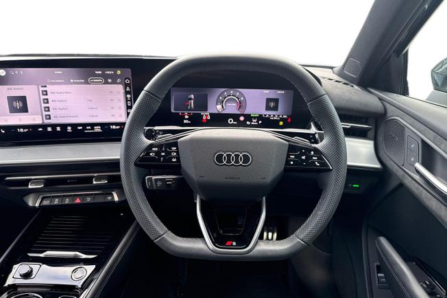 AUDI Q3 Photo 11