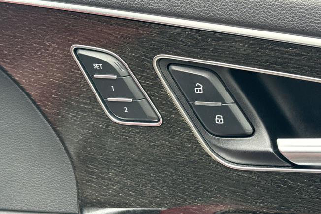 Audi SQ7 Photo 27