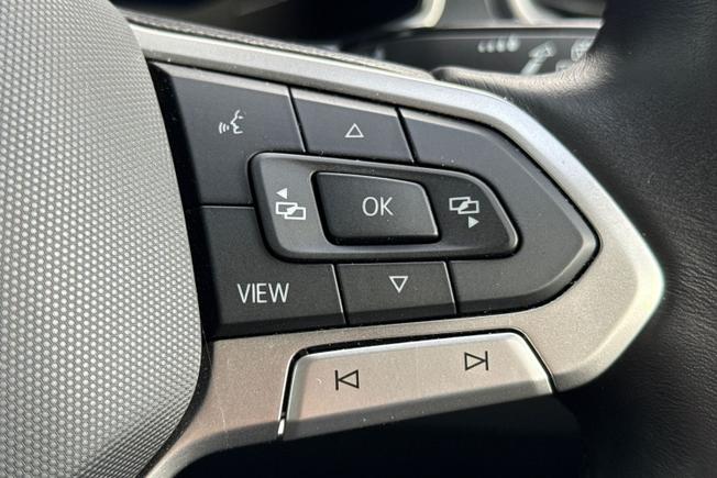 VOLKSWAGEN T-Roc Photo 17