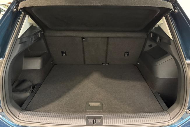 VOLKSWAGEN Tiguan Photo 12