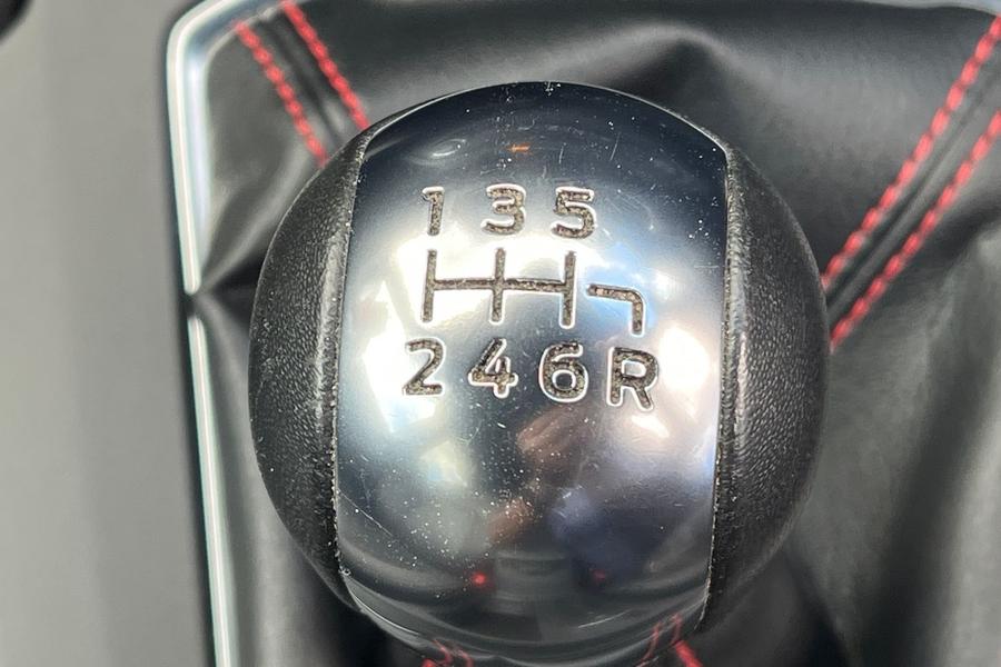 Ford FOCUS Photo autoimg-951e8b290d2d477bff218e7daf32cc8f919e8666.jpg