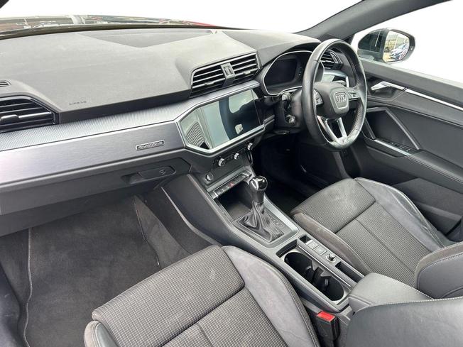 Audi Q3 Photo 2